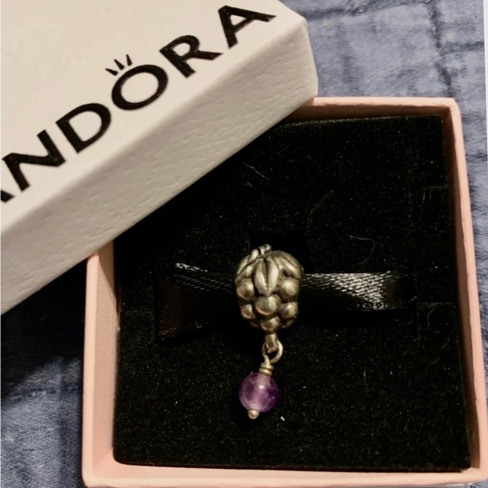 Rare retired bunch of grapes Pandora bead